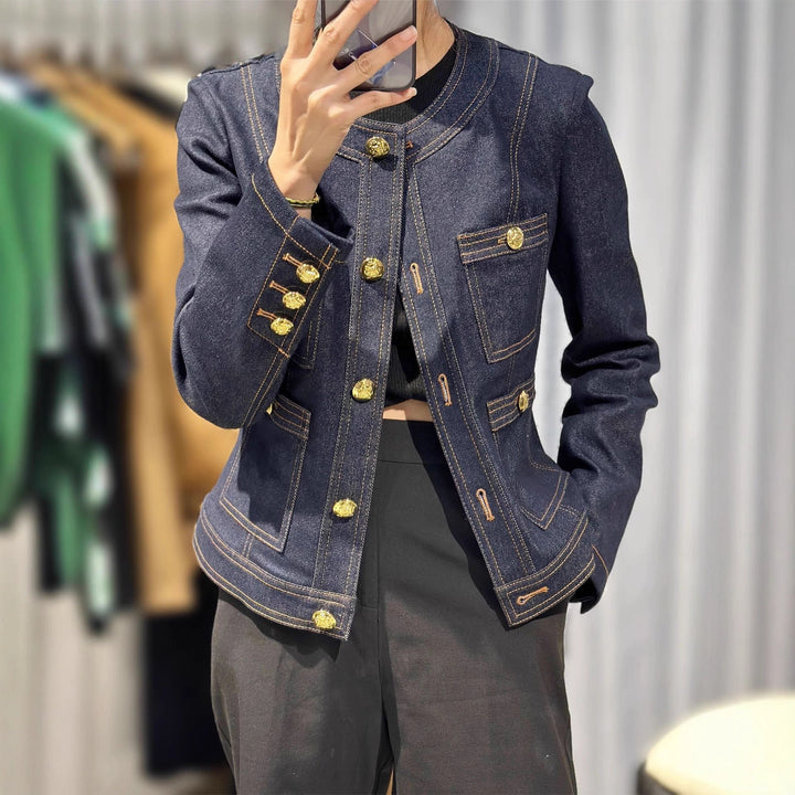 Veste en denim de mode pour femmes avec boutons dorés Chic & Stil