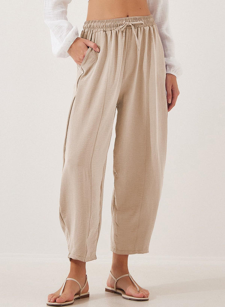Women's lounge pants with elastic waistband and practical pockets Lune London