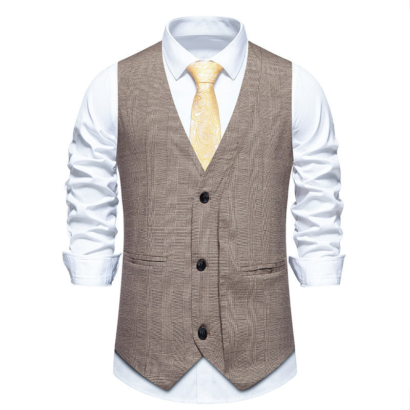 Elegant suit vest for men with a classic herringbone pattern and practical pockets Lune London