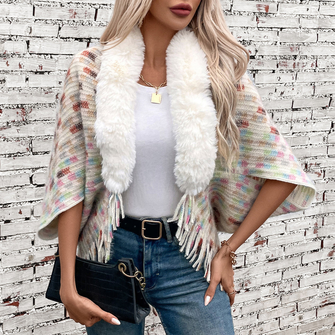 Women's elegant poncho with luxurious faux fur collar and fringes Lune London