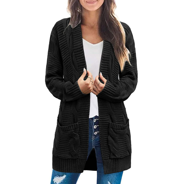 Ladies thick knit cardigan with large pockets and structured pattern Lune Londonl