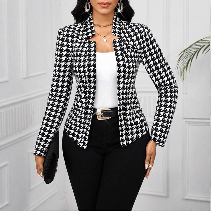 Trendy blazer jacket for women in houndstooth pattern Lune London