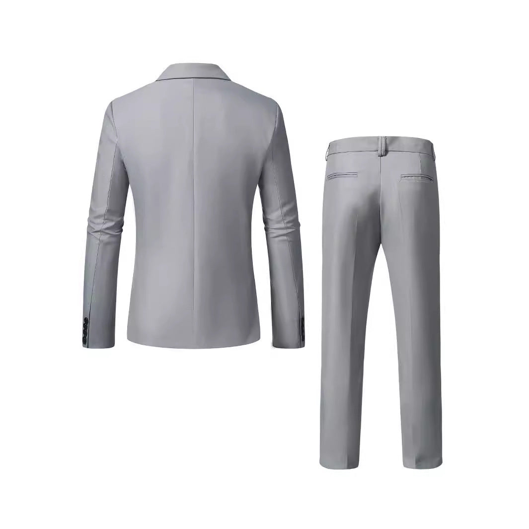 Elegant suit set for men with a modern cut and quality fabric Lune London