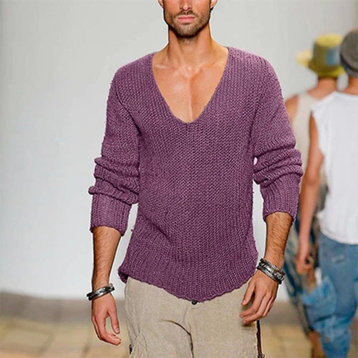 Casual knitted men's sweater with deep V-neck and comfortable fit Lune London