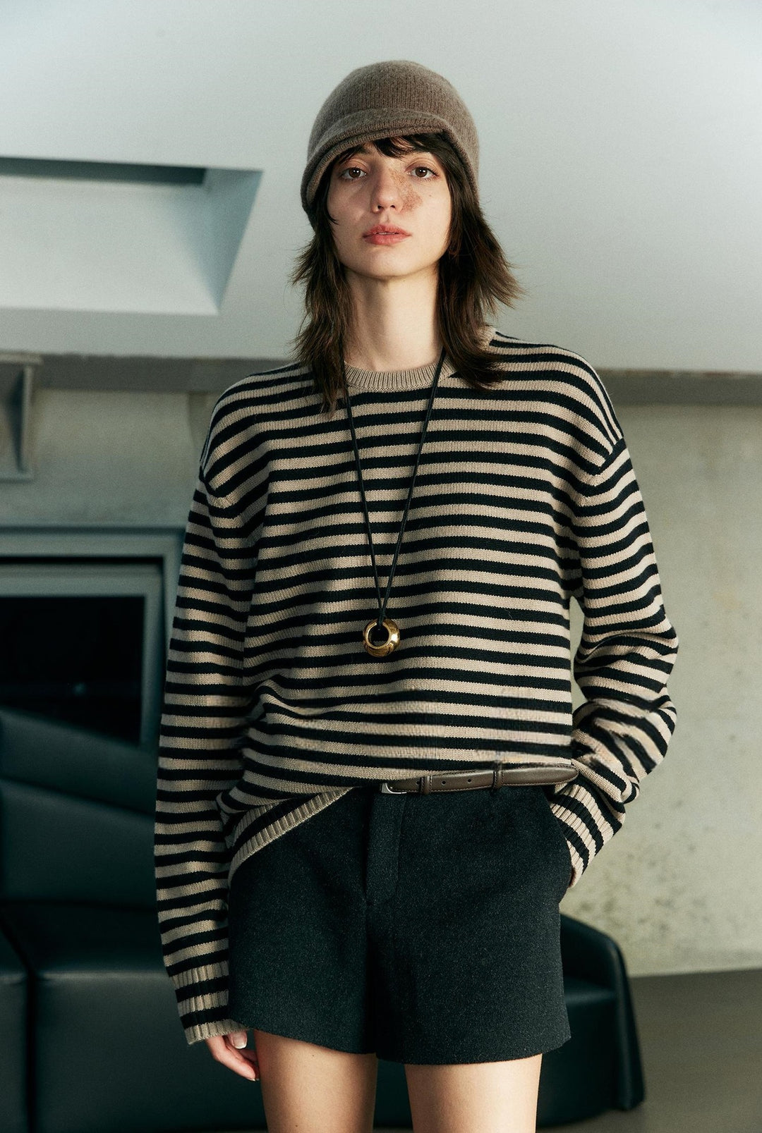 Pull à col roulé à la mode pour femmes avec motif rayé Chic & Stil