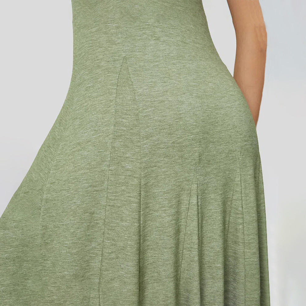 Robe maxi pour femmes avec coupe fluide et élégant col rond Chic & Stil