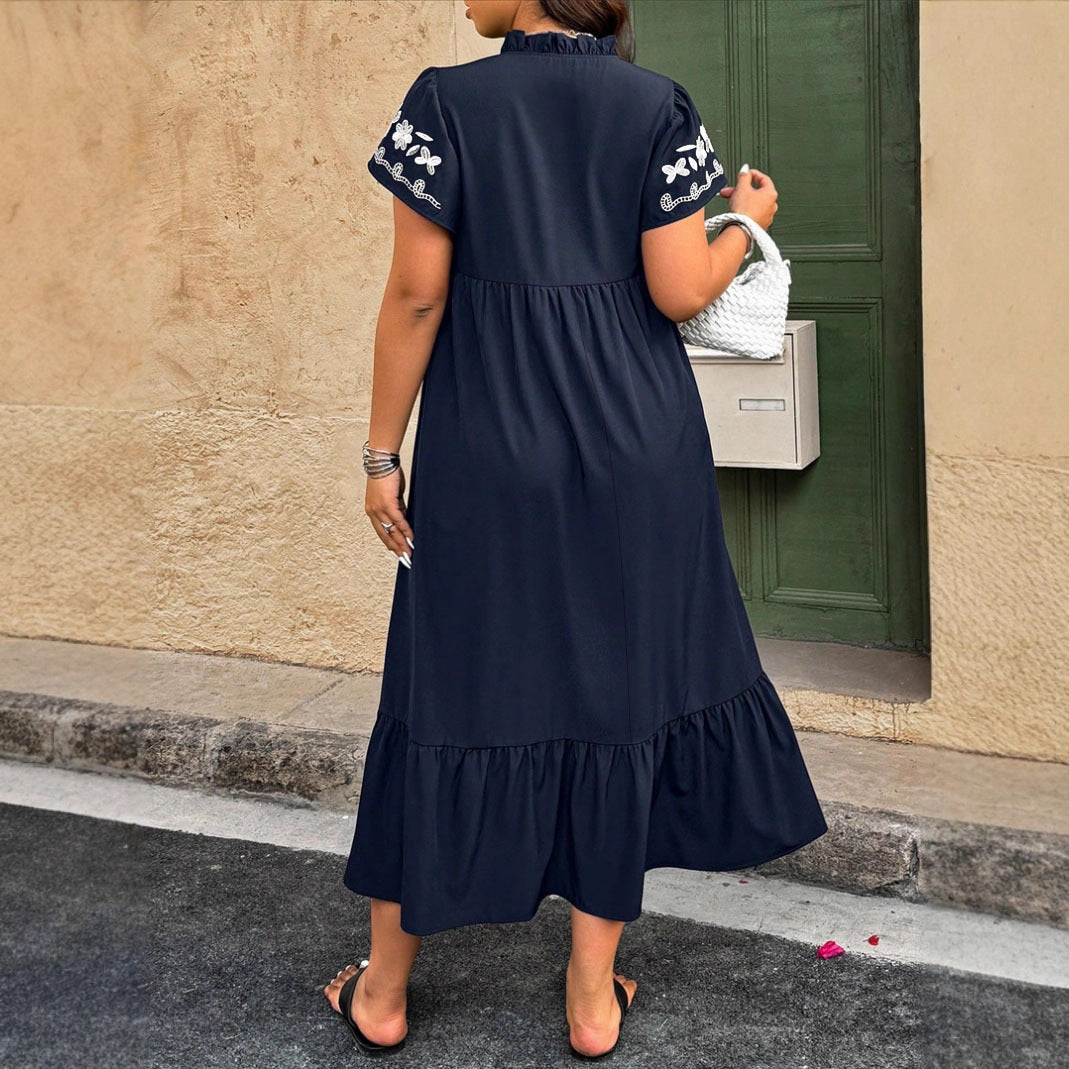 Maxi dress for women with embroidered floral design and voluminous skirt Lune London