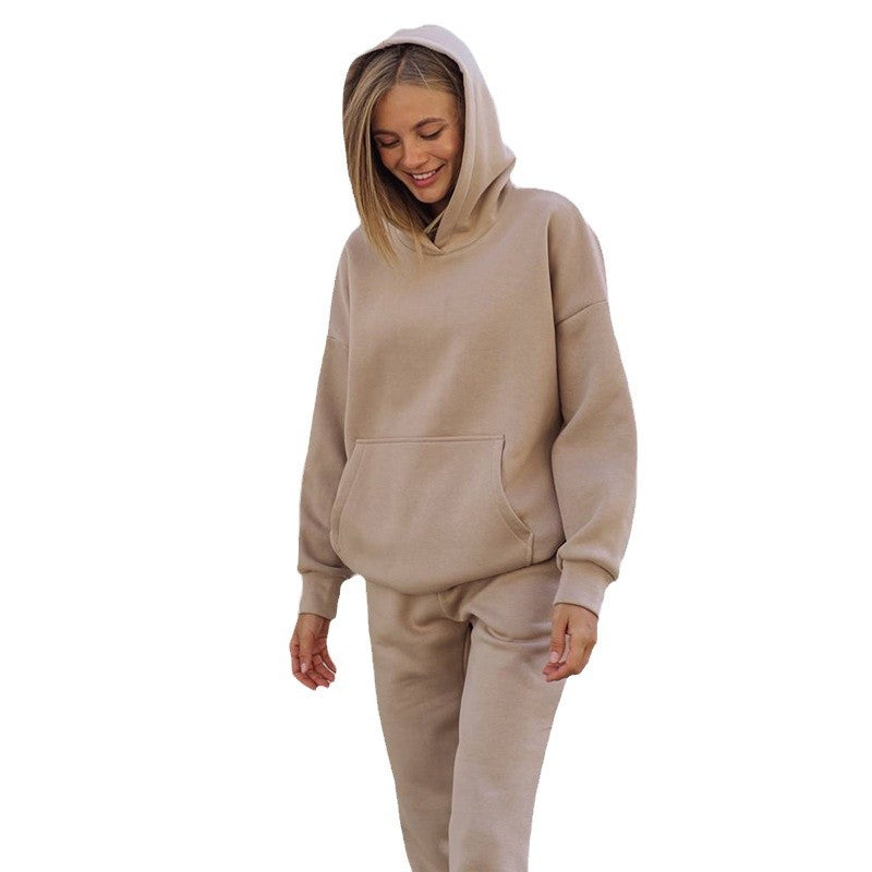 Women's tracksuit set with oversized cut and practical pockets Lune London