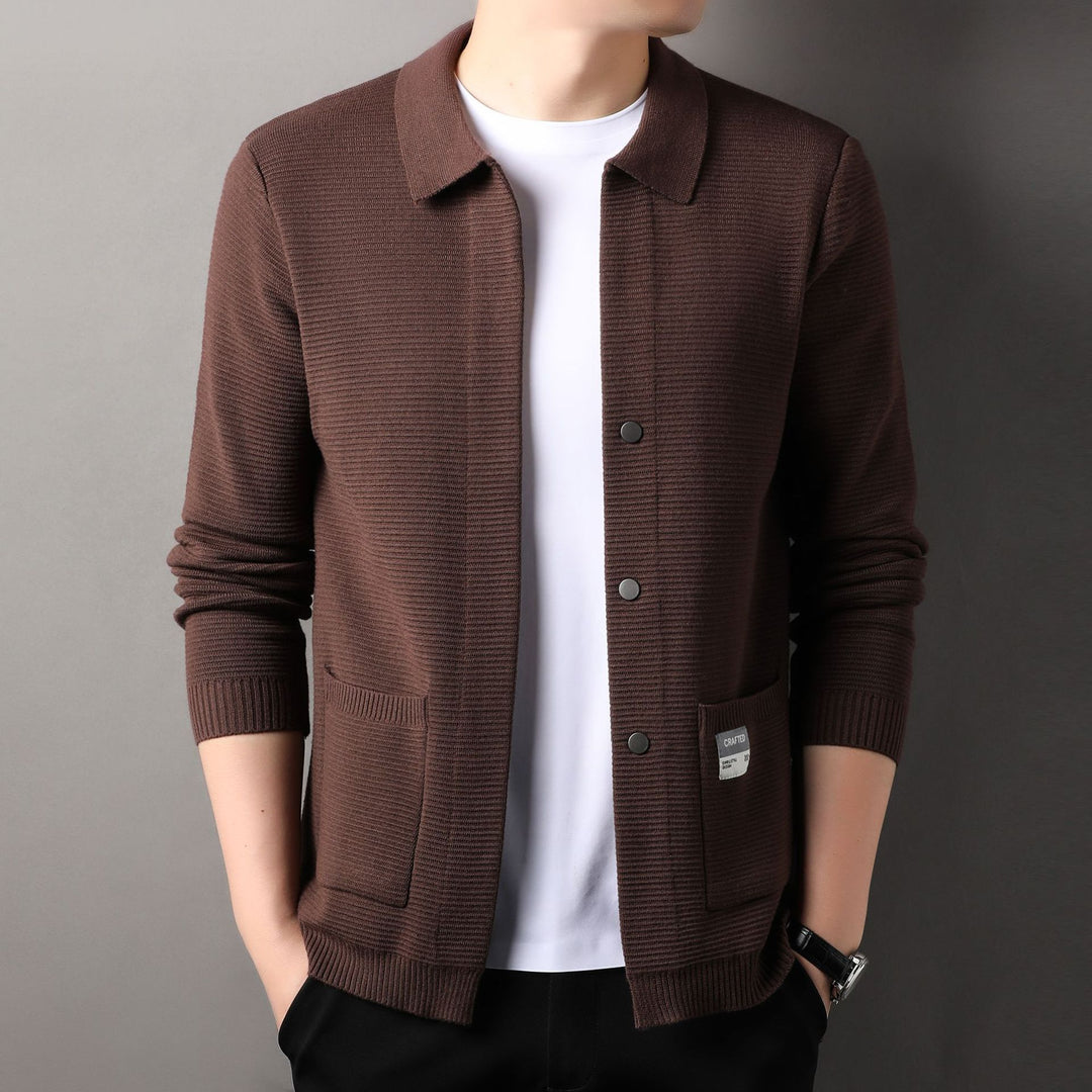Elegant knitted jacket for men with practical pockets and modern cut Lune London