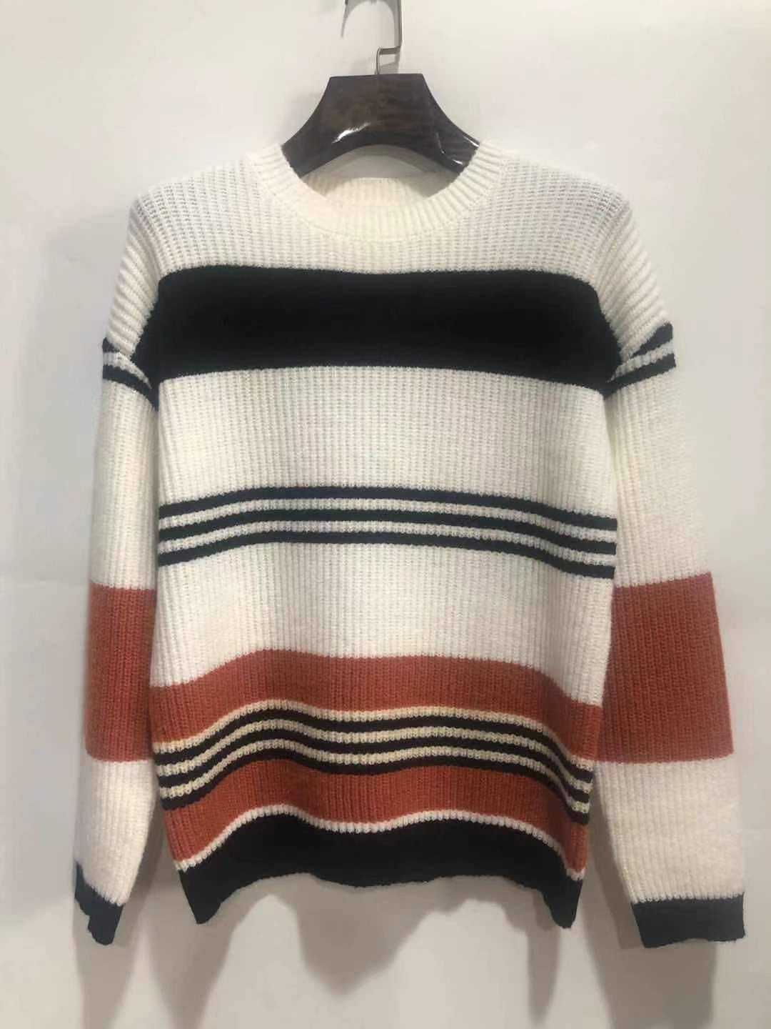 Ladies chunky knit sweater with versatile striped pattern Lune London
