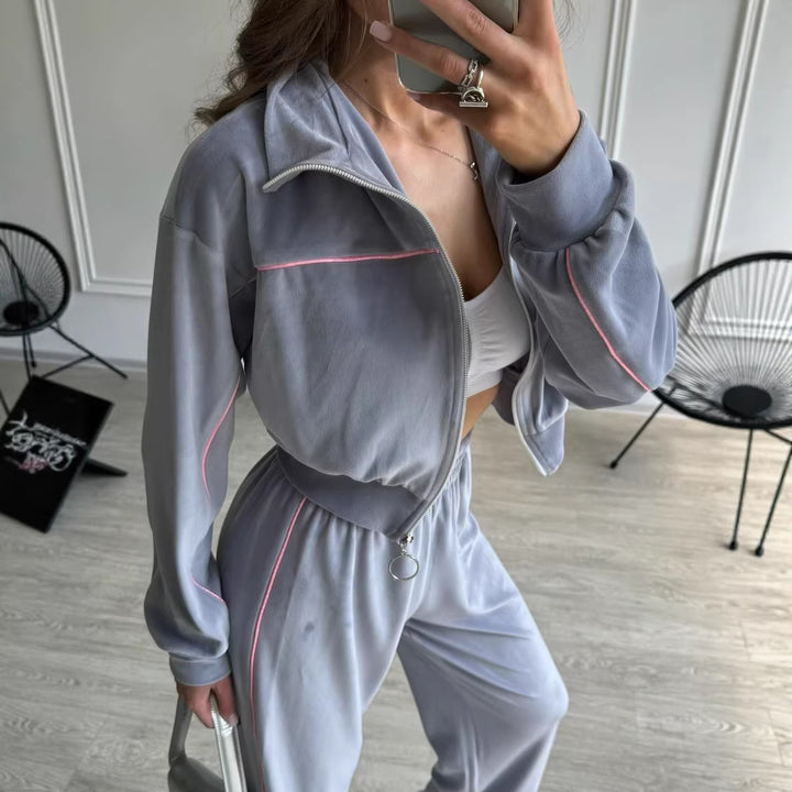 Women's Sports Training Jacket and Pants Set Chic & Stil