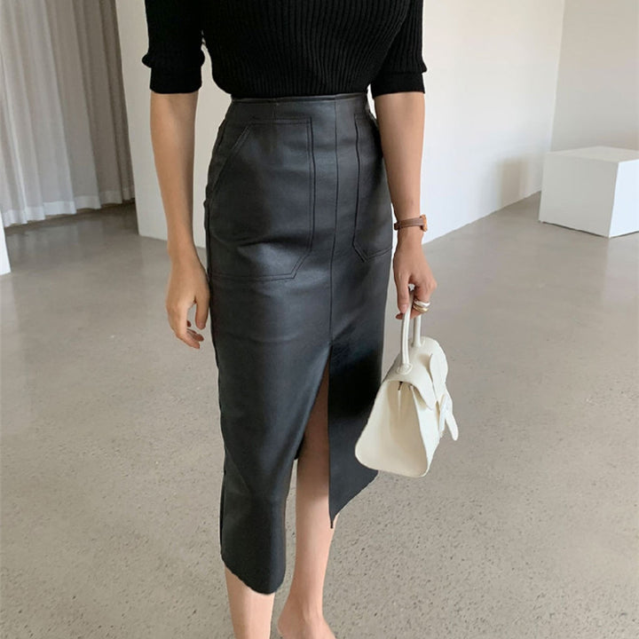 Summer rock in high-quality faux leather for women with side slit Lune London