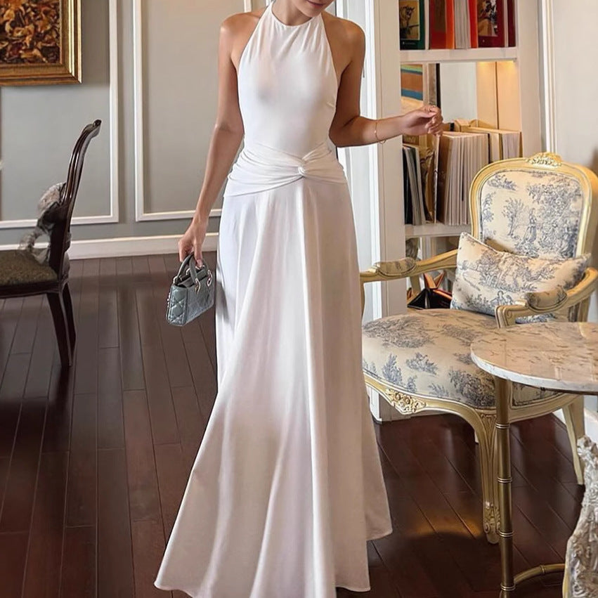 Ladies Elegant Maxi Dress with a high-quality wrapped detail and a chic Halter Neck Lune London