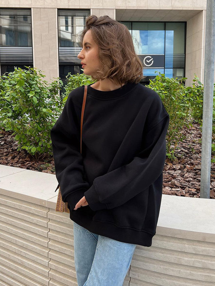Oversized women's sweatshirt with a relaxed fit Lune London