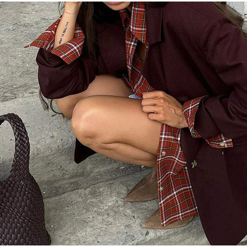 Fashionable oversized jacket for women with plaid pattern and casual fit Lune London