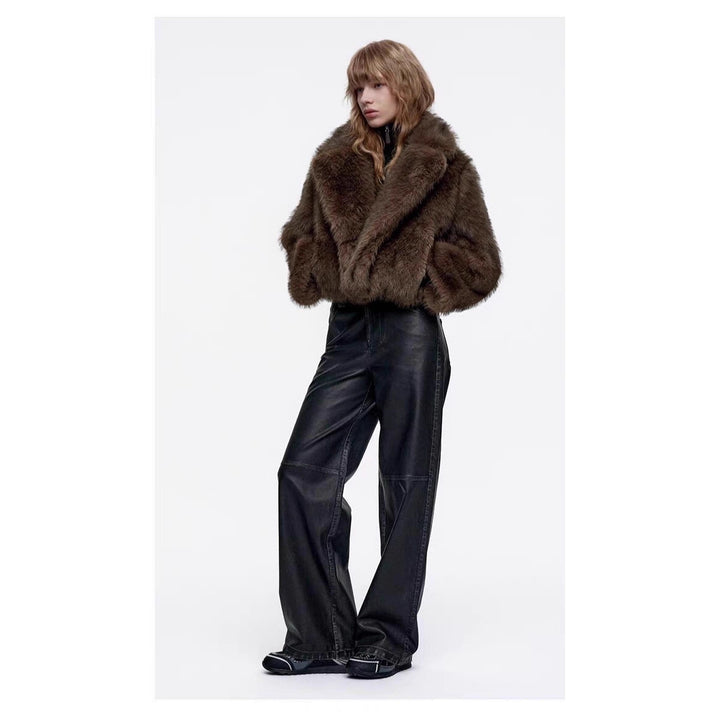 Oversized faux fur jacket for women with voluminous collar Lune London