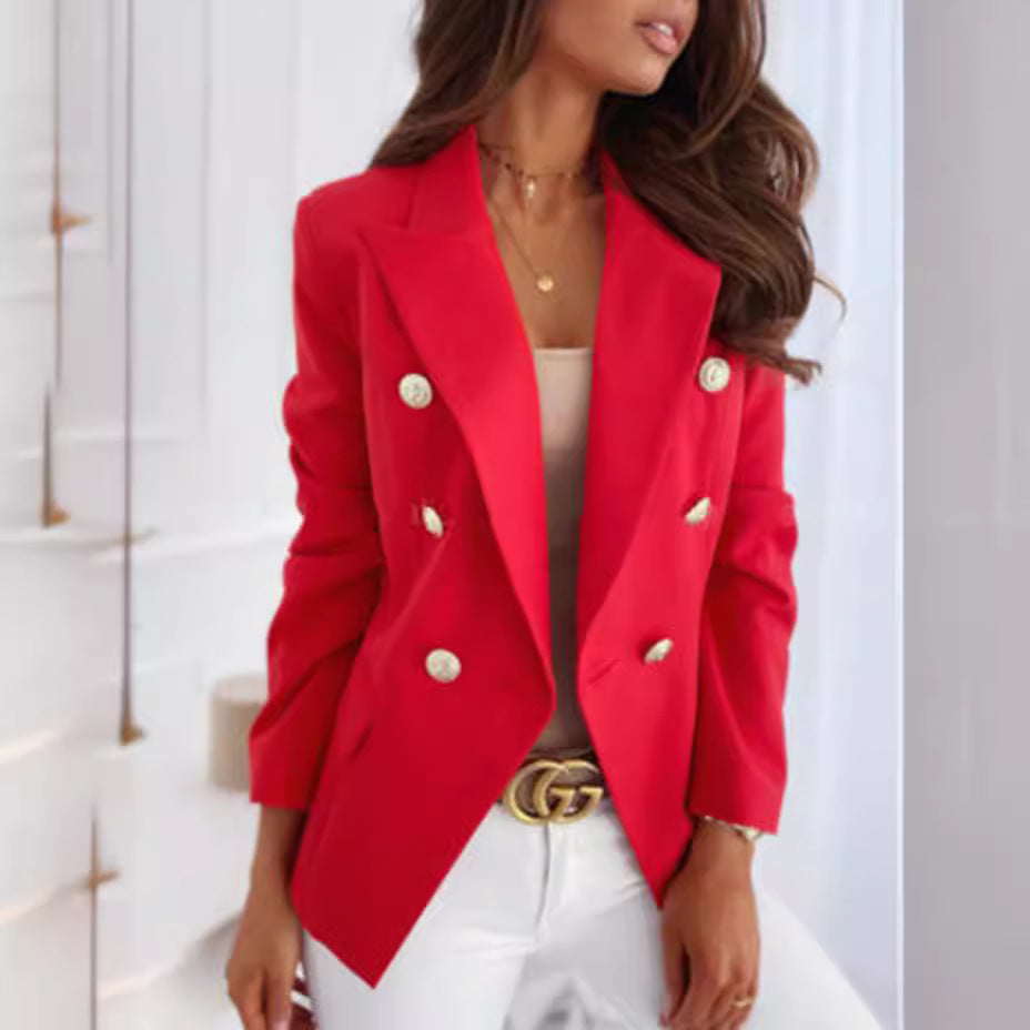 Blazer féminin à la mode, cintré avec double boutonnage et détails dorés Chic & Stil