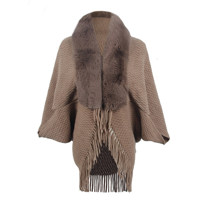 Ladies fashion poncho with luxurious faux fur collar Lune London
