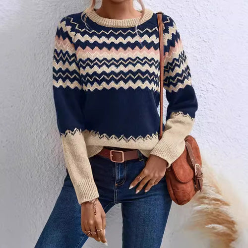 Elegant knitted sweater for women with a modern zigzag pattern and a round neckline Lune London