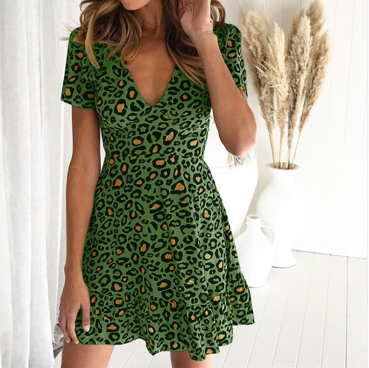 Short sleeve dress for women with V-neck and ruffle finish Lune London