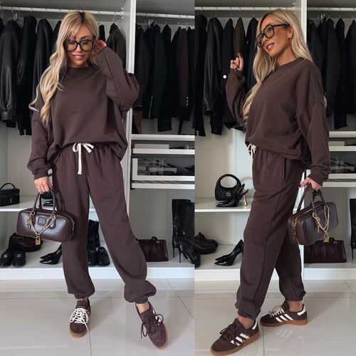 Women's casual tracksuit with elegant cut and comfortable fit Chic & Stil