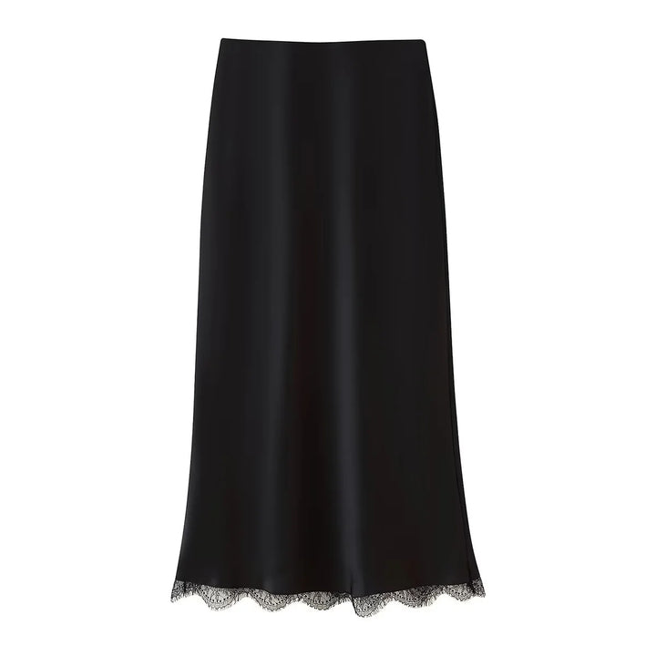 Woman Elegant midi skirt with delicate lace Lune London