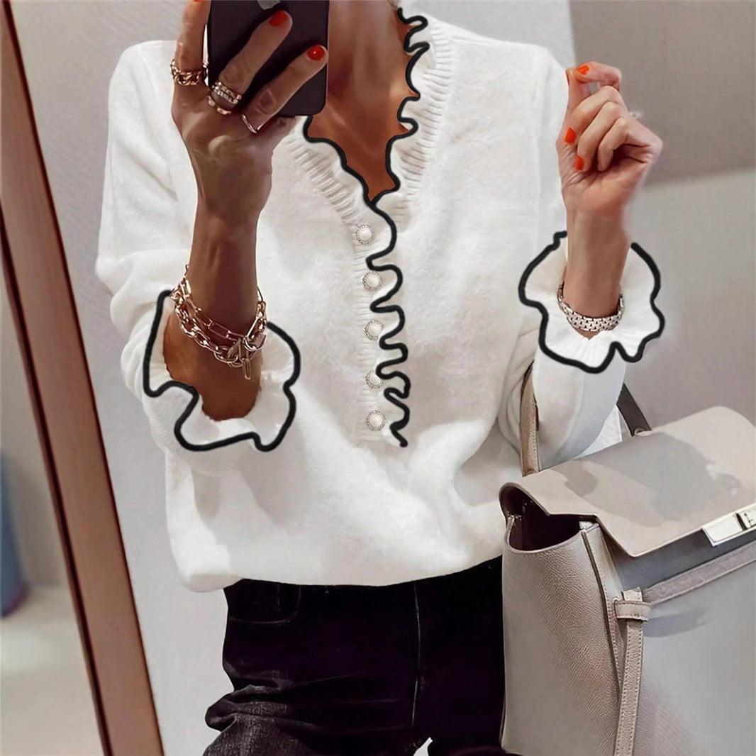 Ladies elegant sweatshirt with gathered details and pearl button Lune London