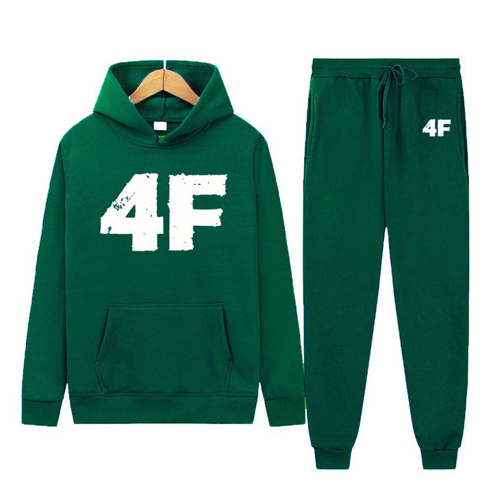 Women’s hoodie and joggers set with sporty comfort Chic & Stil
