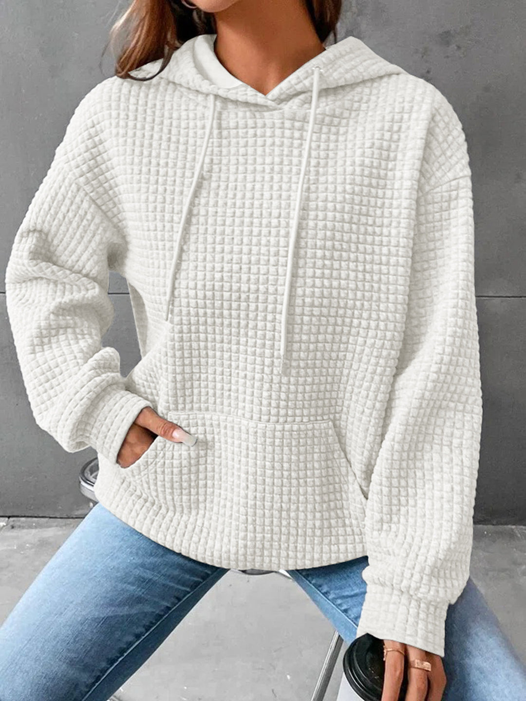 Haut en waffle pour femmes avec poche kangourou et coupe décontractée Chic & Stil
