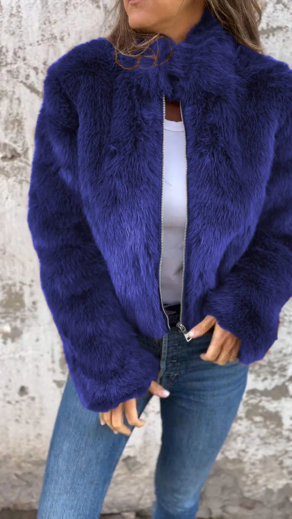 Ladies cozy and fashionable fleece jacket with high collar and zipper Lune London
