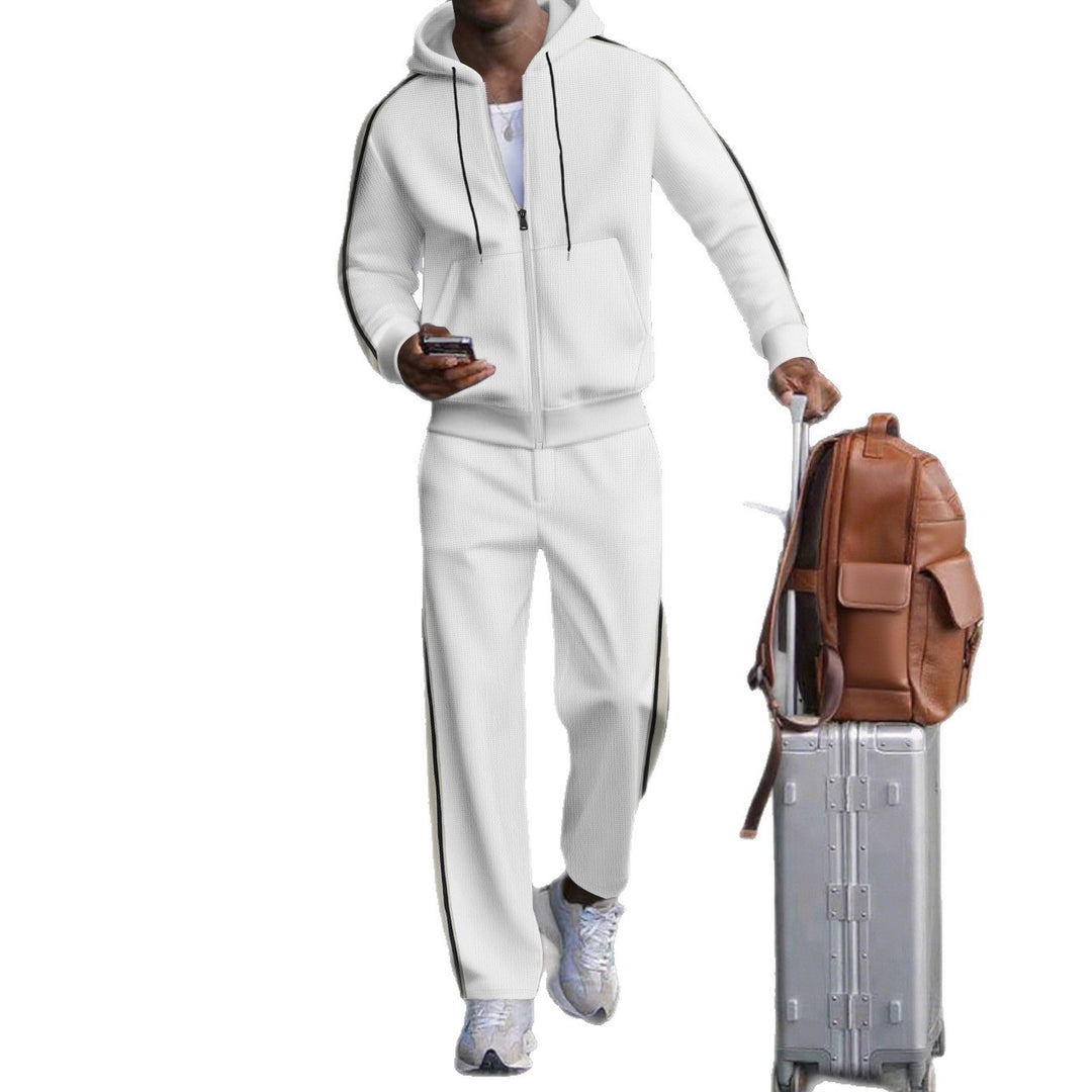 Sport travel suit for men with functional pockets and breathable material Lune London