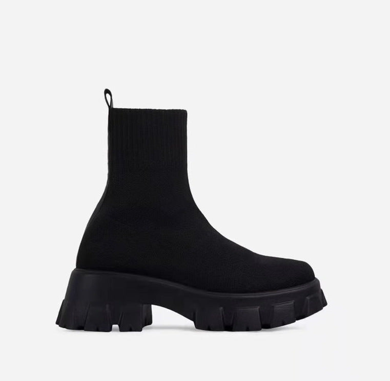 Ladies trendy boots with high shaft and sturdy platform Lune London