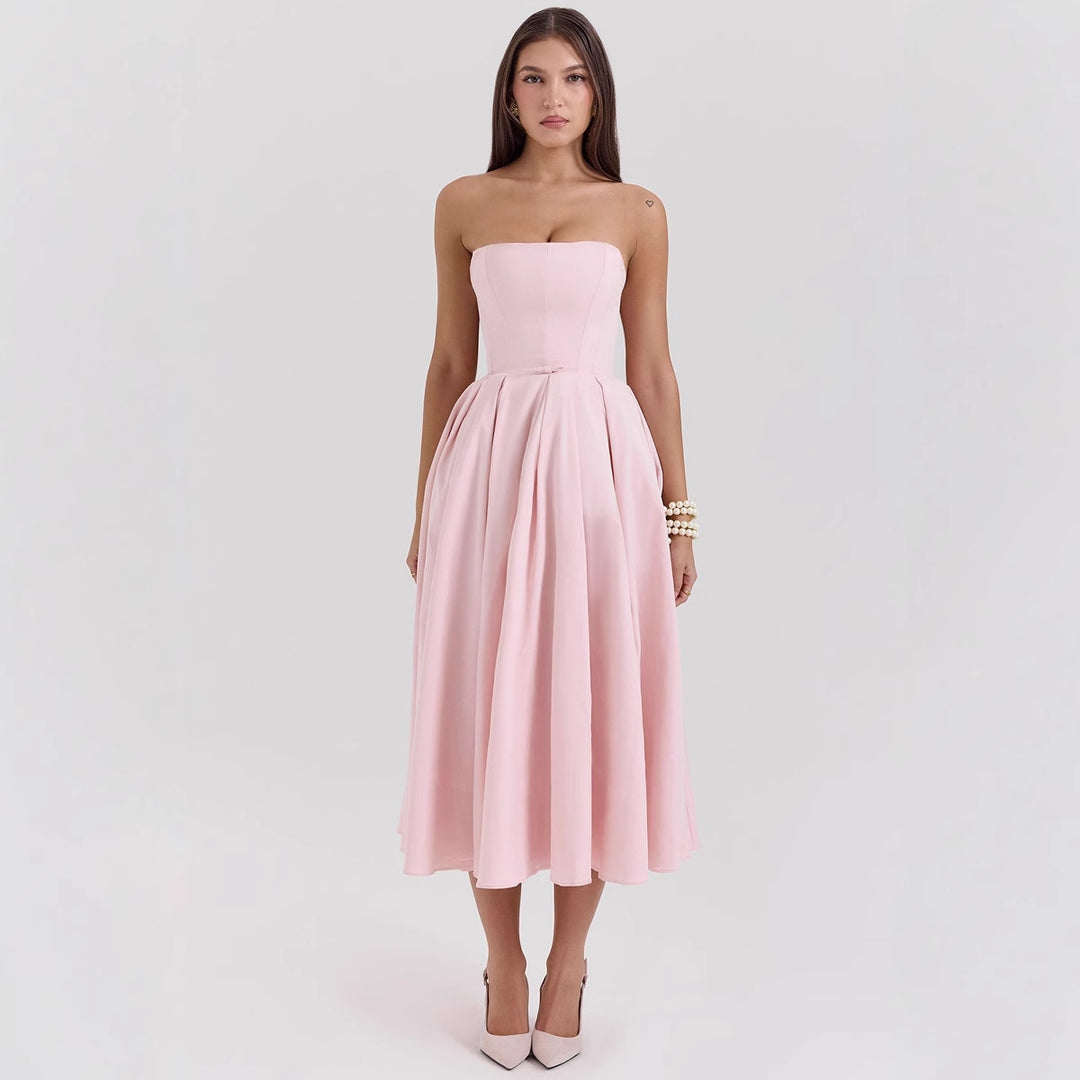 Evening dress for women with sweetheart neckline and flared skirt Chic & Stil
