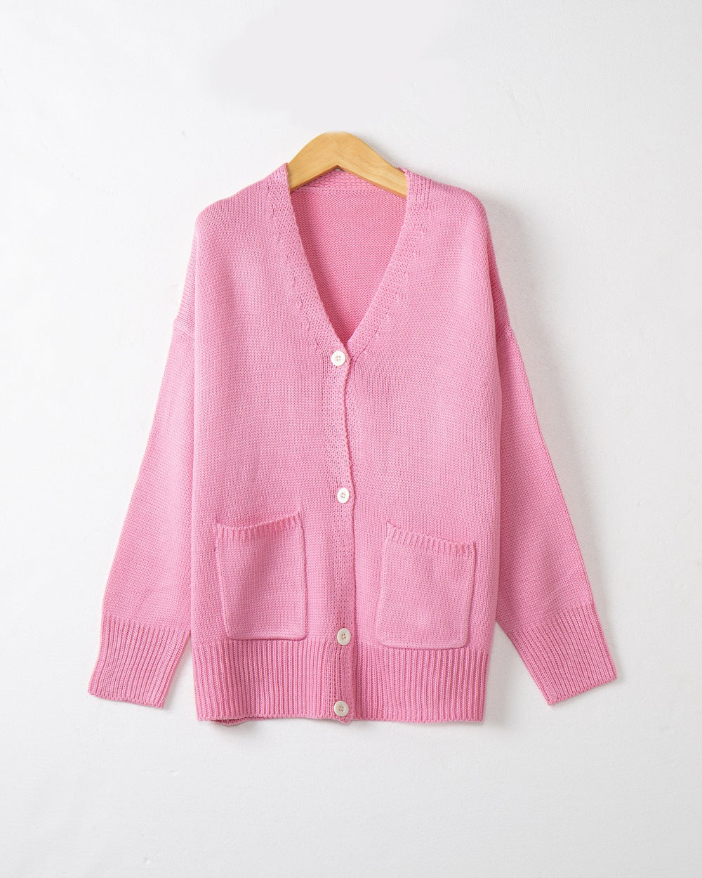 Ladies Chunky Knit Cardigan with practical pockets and V-neck Lune London