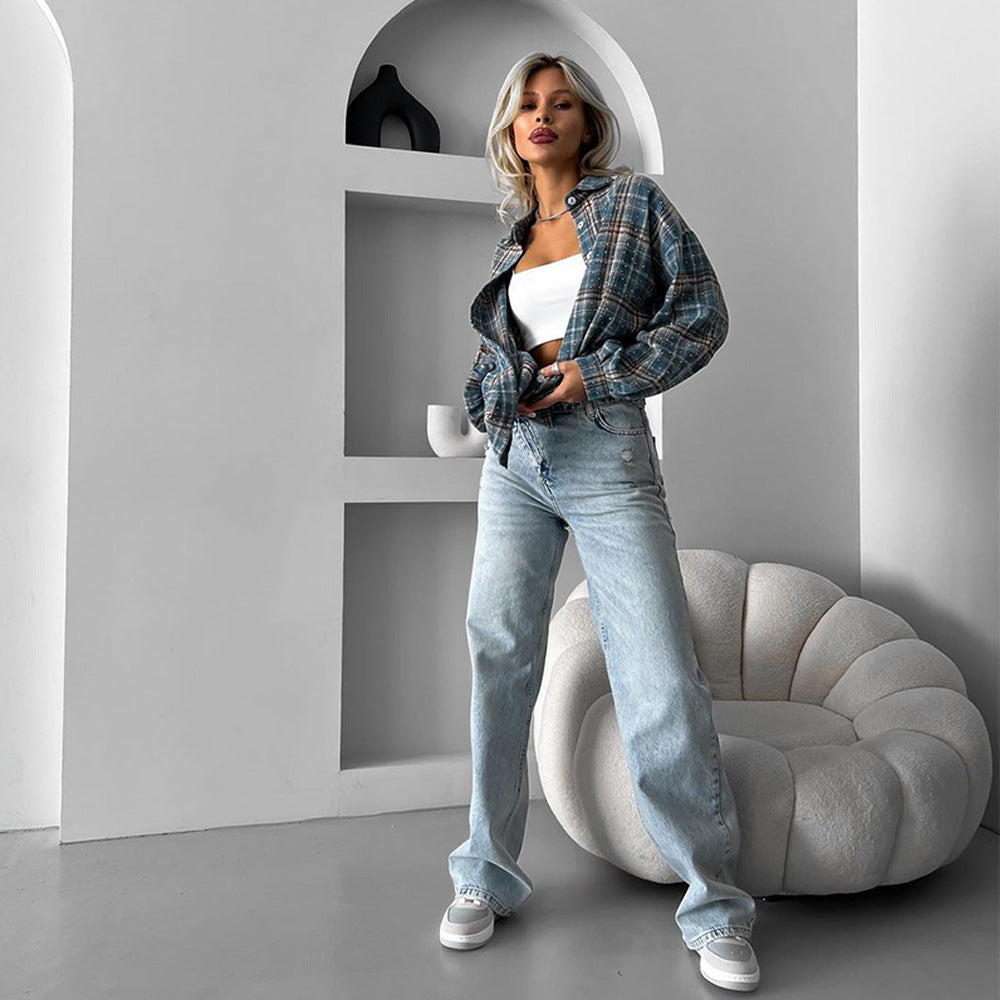Casual flannel jacket for women with oversized cut and checkered pattern Lune London