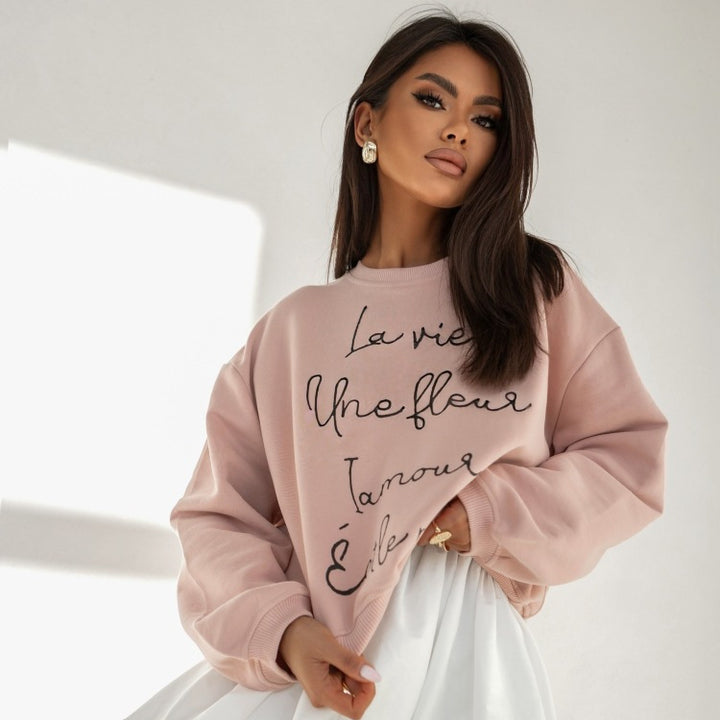 Comfortable sweatshirt for women with trendy inscription Lune London