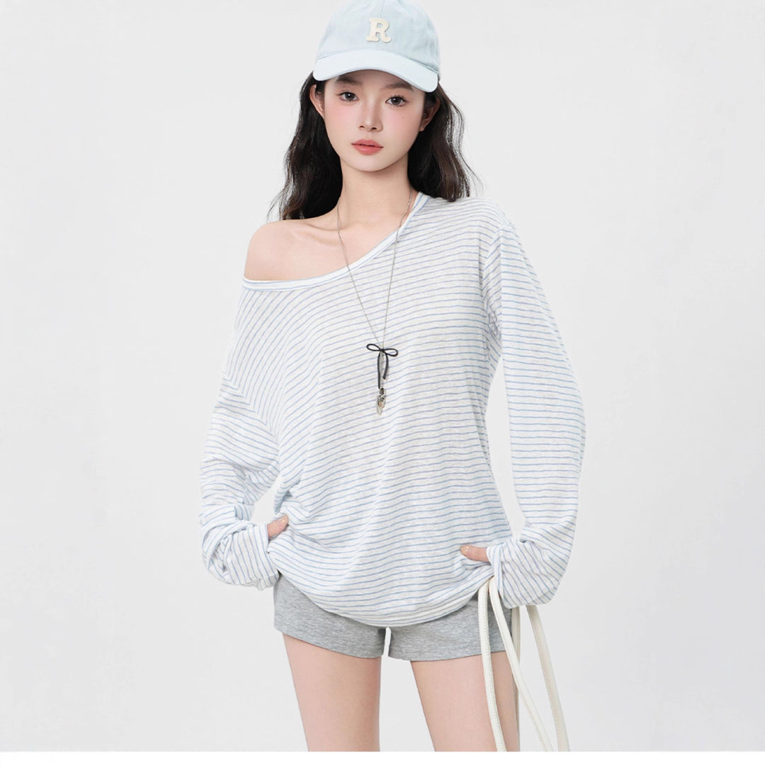 Women's casual long sleeve t-shirt with asymmetrical design Chic & Stil