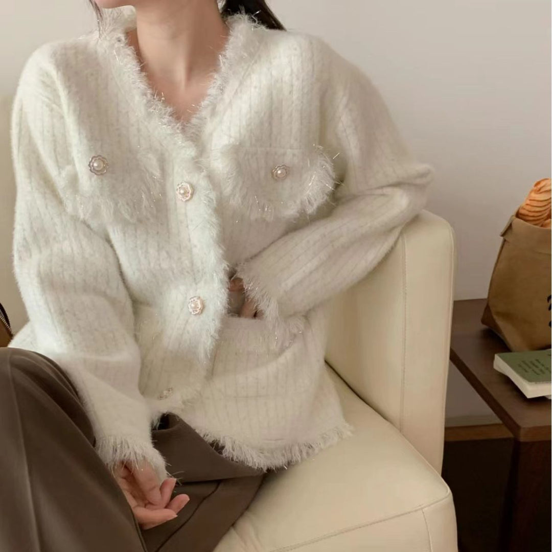 Cardigan pour femmes avec perles décoratives et détails frangés Chic & Stil