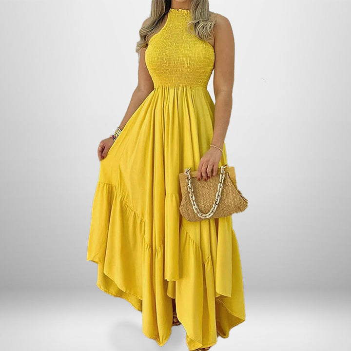 Robe maxi élégante pour femmes avec col haut et jupe fluide Chic & Stil