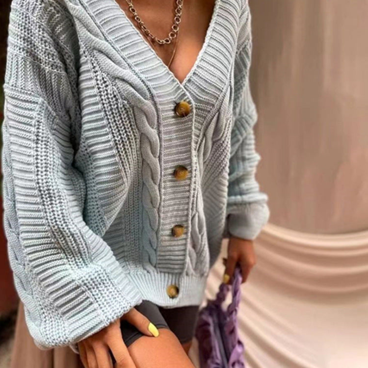 Gilet pour femmes avec profond col en V et grands boutons Chic & Stil