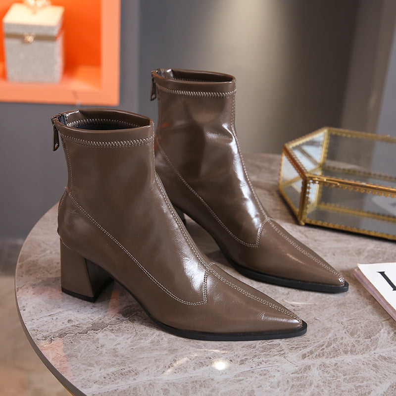 Fashionable women's boots with classic design Lune London