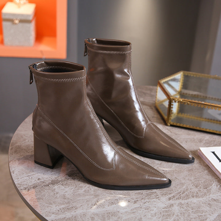 Fashionable women's boots with classic design Lune London