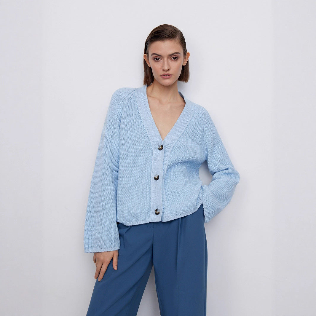 Women's knit jacket with large V-neck and button closure Lune London