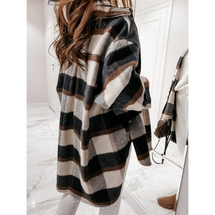 Oversized checked jacket for women with a soft fleece feel and a relaxed fit Lune London