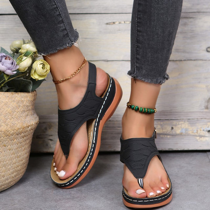 Women’s strap sandals with anatomical sole and stylish accents Lune London