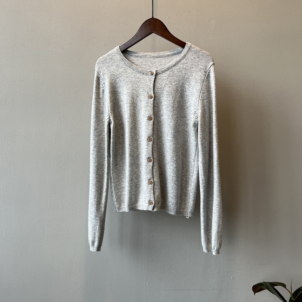 Chemisier à manches longues pour femmes avec motif rayé maritime et patte de boutonnage Chic & Stil