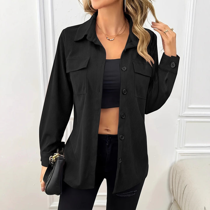 Casual corduroy jacket for women with practical pockets and button closure Lune London