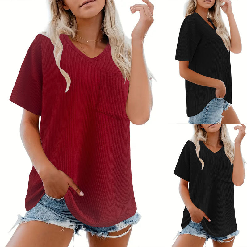 Oversized V-neck T-shirt for women with chest pocket and rib structure Lune London