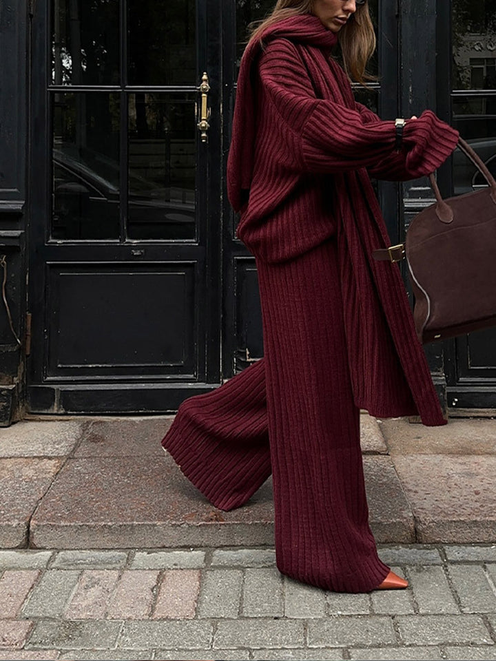 Complete knitted sweater for women with a relaxed and modern cut Lune London