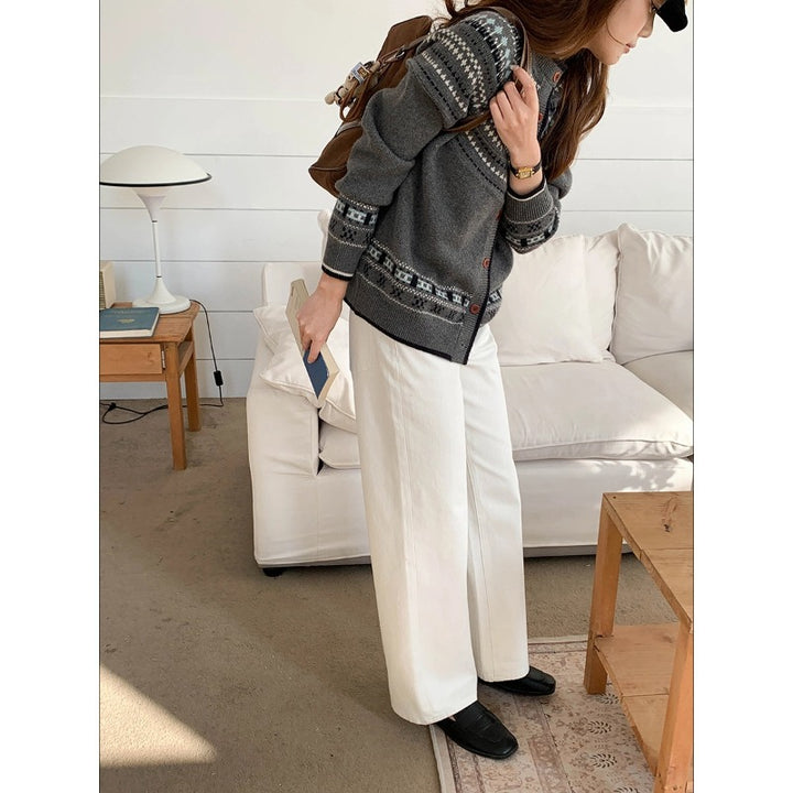 Ladies stylish cardigan with traditional pattern Chic & Stil